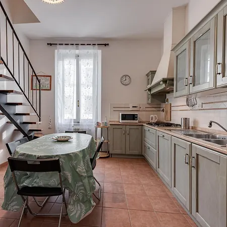 Giotto Palace Apartment