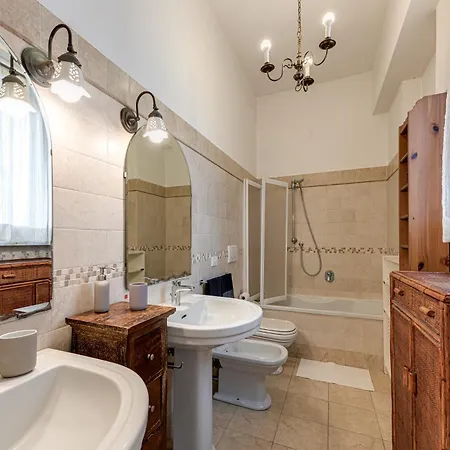 Giotto Palace Apartment